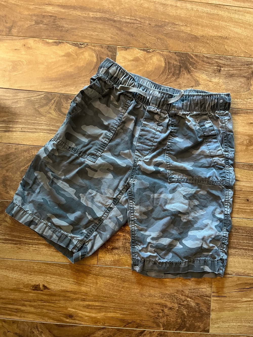 🩶Gap Kids Gray Camo Cargo Shorts